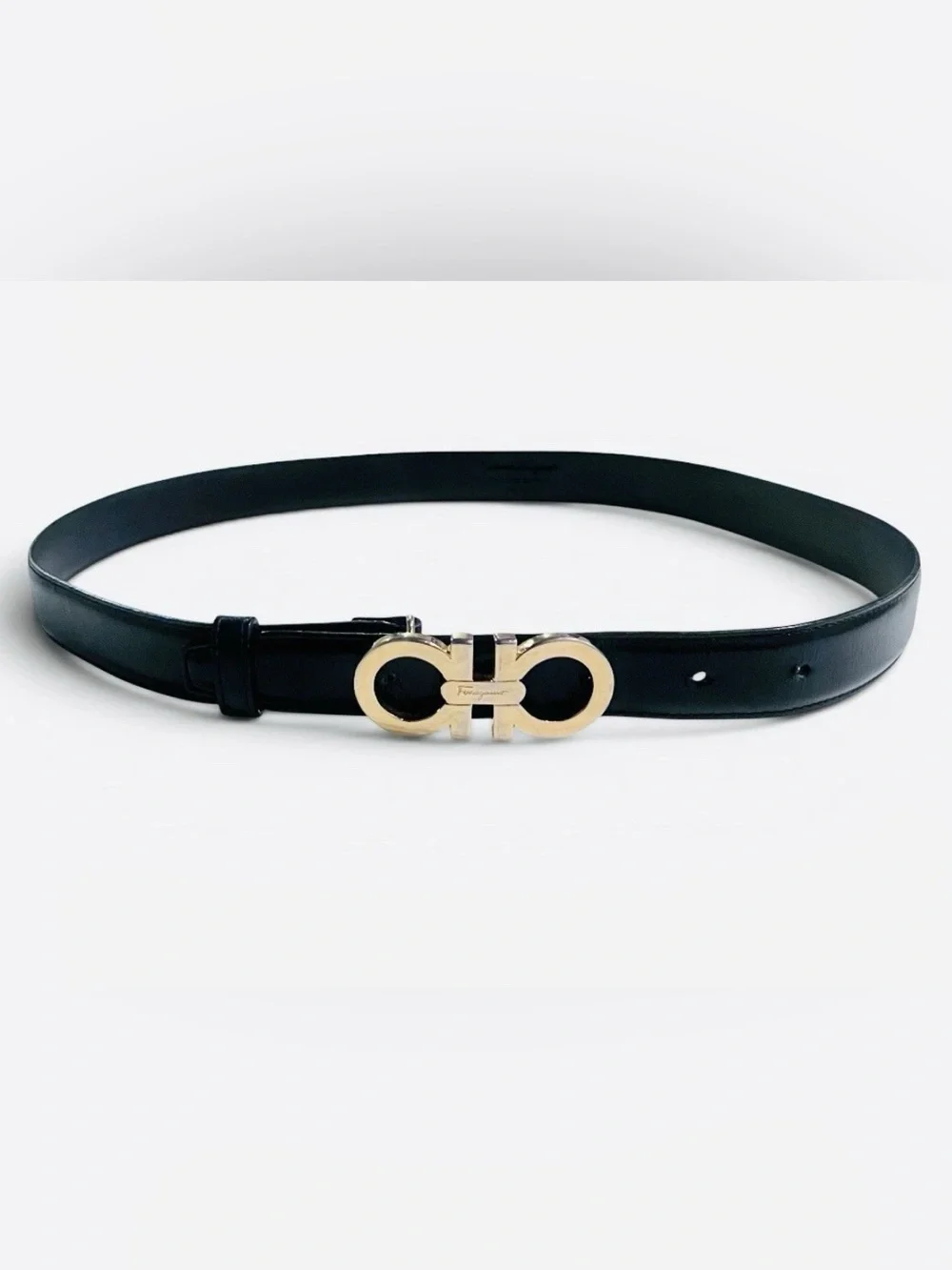 Vtg Salvatore Ferragamo Italy Gold Tone Gancini Buckle Black Leather Belt 236091
